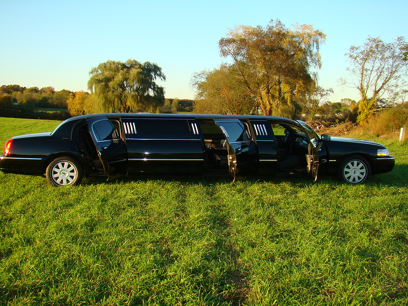 Limo - North Attleboro Limousine